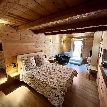 Suite "Chalet" Dans Maison De Village La Brigue Exterior photo